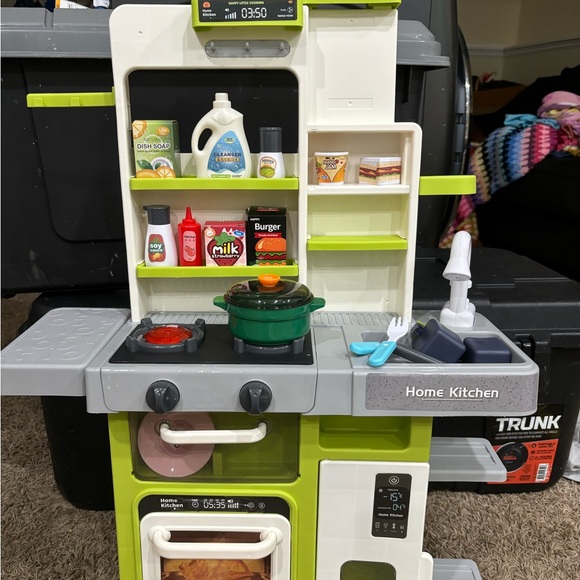 Kids Play Kitchen Set with Light and Sound - Picture 2 of 2